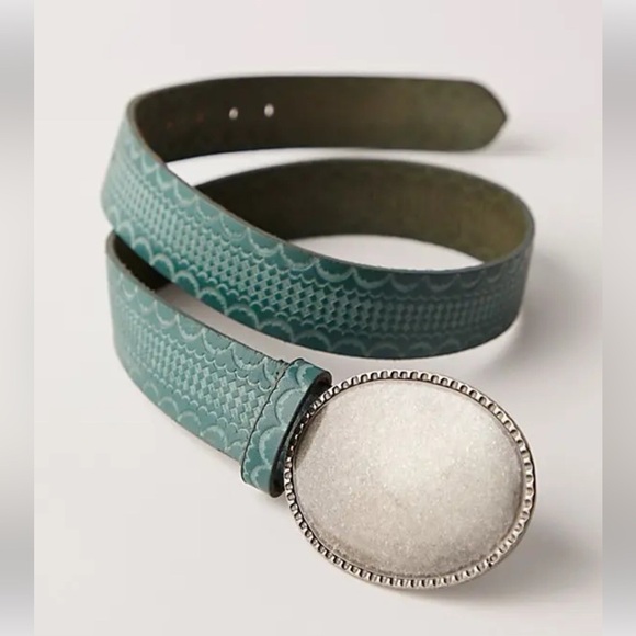 NWT Free People Duke Concho Belt in Uncut Emerald - Picture 1 of 7